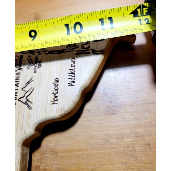 New York State Shaped Bamboo Cutting Board with Landmarks & Destinations - Picture 7 of 12